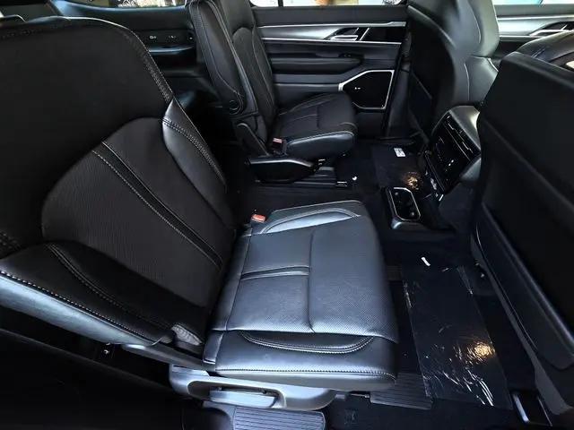 2026 Jeep Grand Wagoneer Limited Reserve 4x4