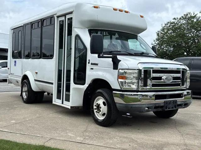 2015 Ford E-350 Cutaway E-350 for sale in Bentonville, AR