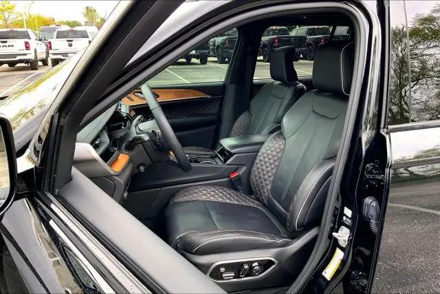 2023 Jeep Grand Cherokee Summit Reserve 4x4
