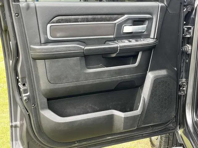 2024 Ram 3500 Big Horn Crew Cab 4x4 8' Box