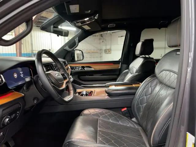 2024 Jeep Grand Wagoneer L Series III 4x4