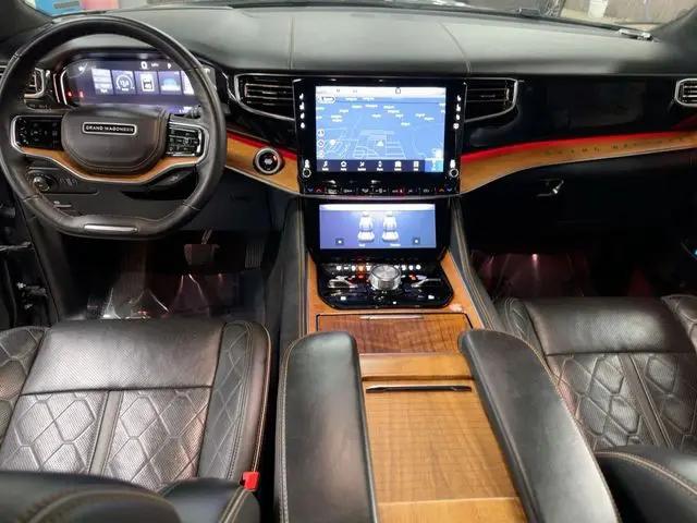 2024 Jeep Grand Wagoneer L Series III 4x4