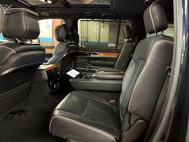 2024 Jeep Grand Wagoneer L Series III 4x4