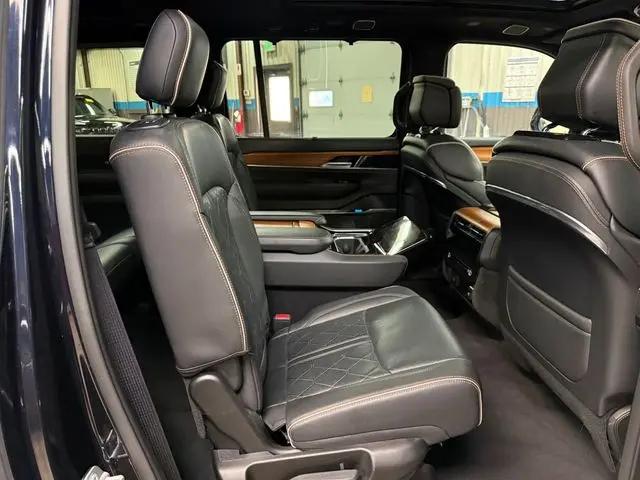 2024 Jeep Grand Wagoneer L Series III 4x4