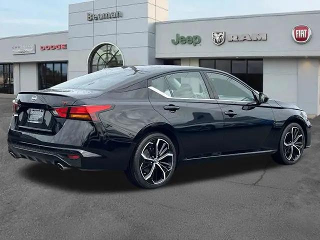 2024 Nissan Altima SR FWD