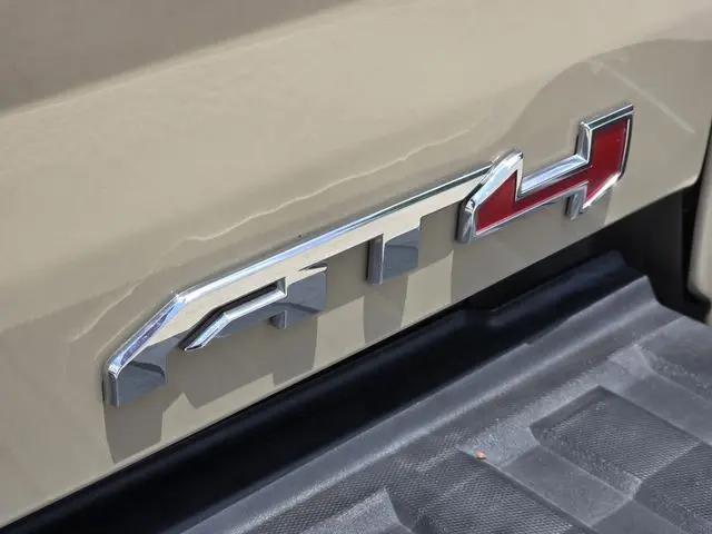 2022 GMC Canyon 4WD Crew Cab Short Box AT4 - Cloth