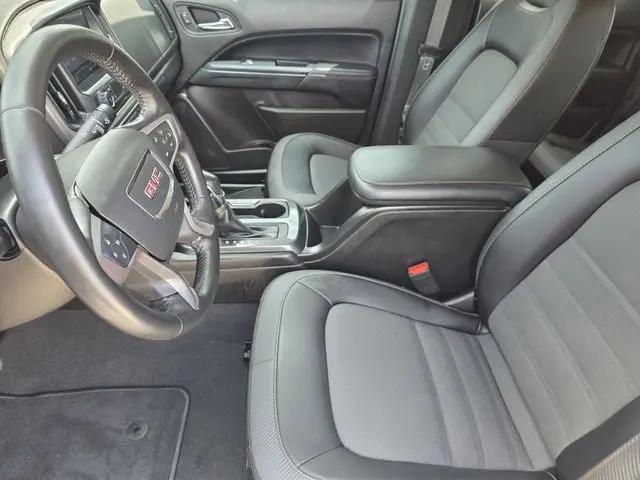 2022 GMC Canyon 4WD Crew Cab Short Box AT4 - Cloth