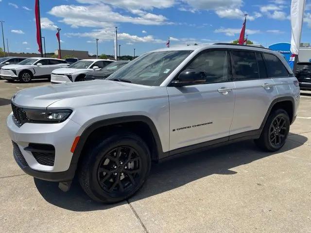 2025 Jeep Grand Cherokee Altitude 4x4