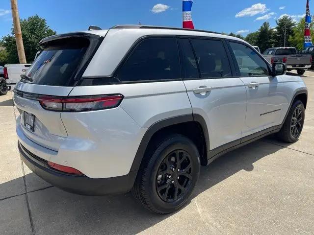 2025 Jeep Grand Cherokee Altitude 4x4