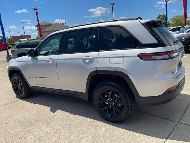 2025 Jeep Grand Cherokee Altitude 4x4