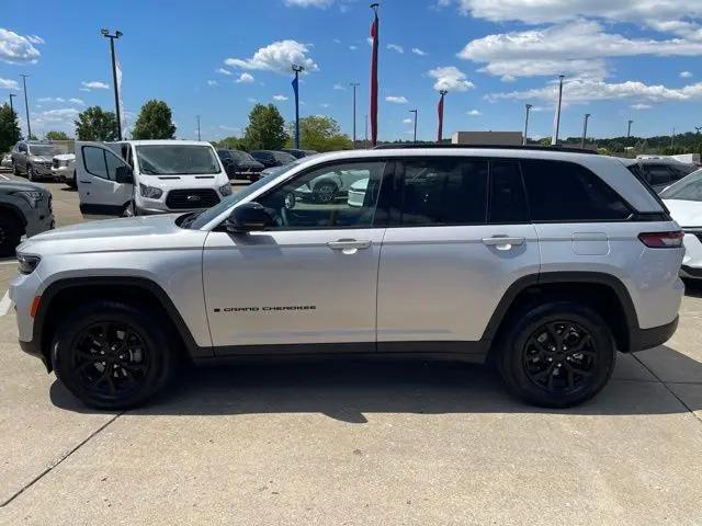 2025 Jeep Grand Cherokee Altitude 4x4