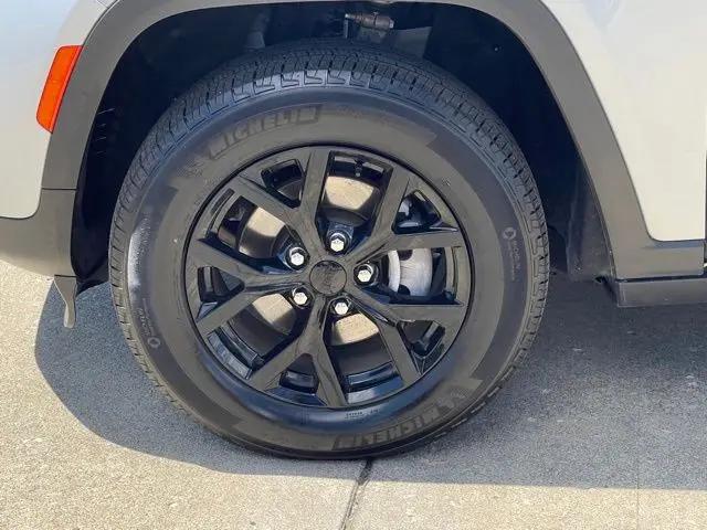 2025 Jeep Grand Cherokee Altitude 4x4