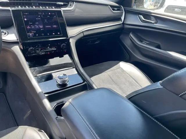 2025 Jeep Grand Cherokee Altitude 4x4