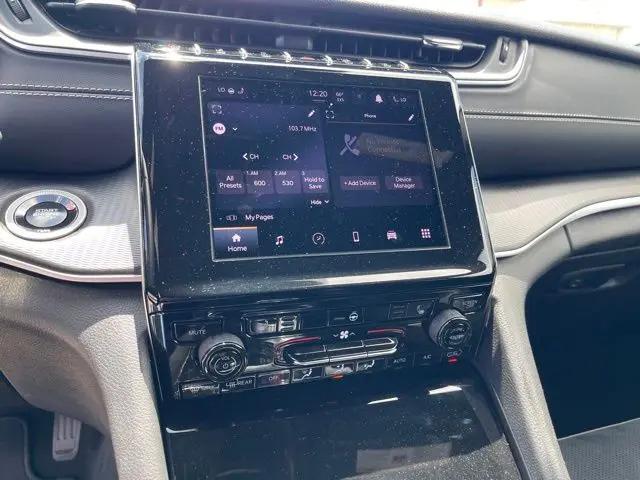 2025 Jeep Grand Cherokee Altitude 4x4