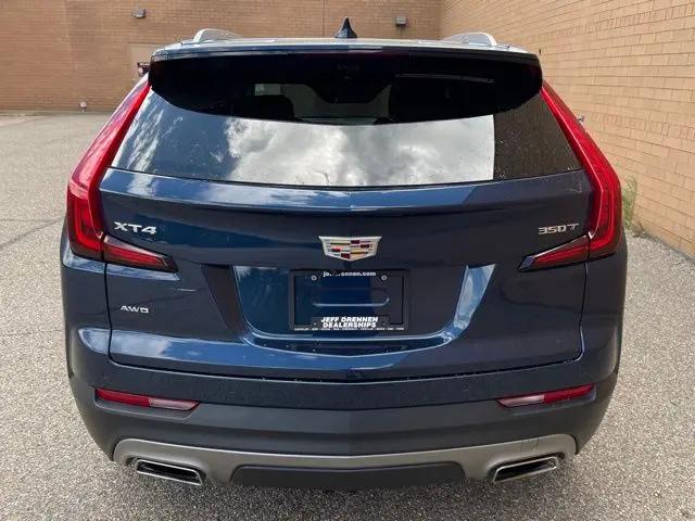 2021 Cadillac XT4 AWD Premium Luxury