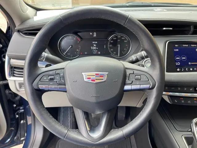 2021 Cadillac XT4 AWD Premium Luxury