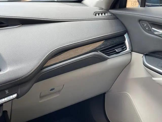2021 Cadillac XT4 AWD Premium Luxury