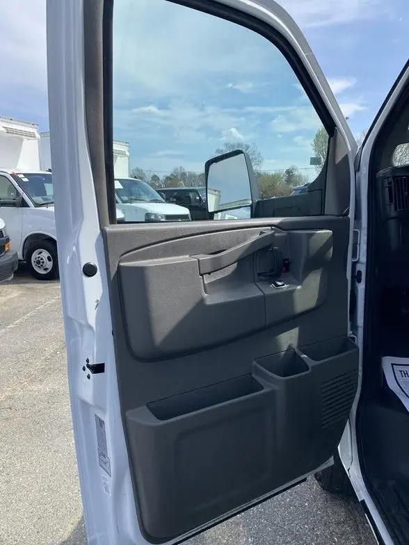 2024 GMC Savana Cutaway Work Van