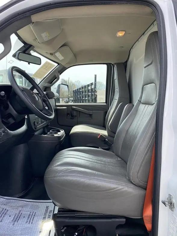 2024 GMC Savana Cutaway Work Van