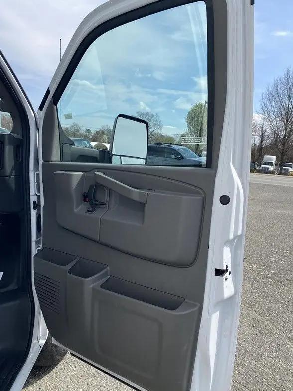 2024 GMC Savana Cutaway Work Van