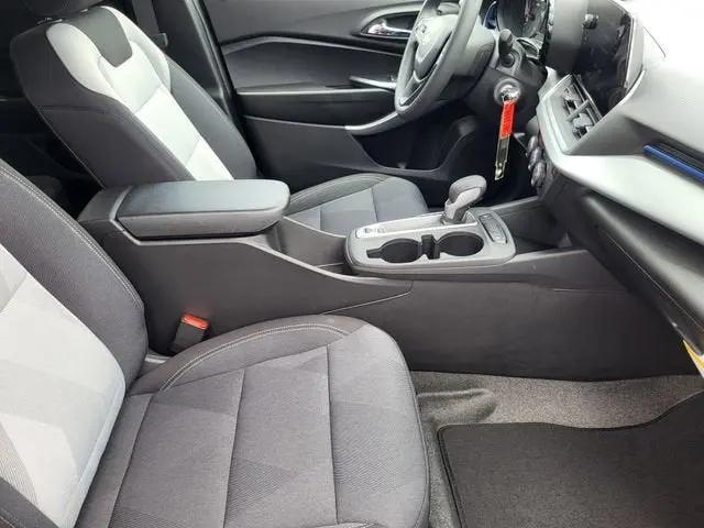 2026 Chevrolet Trax FWD LS