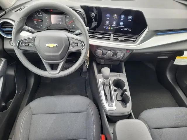 2026 Chevrolet Trax FWD LS