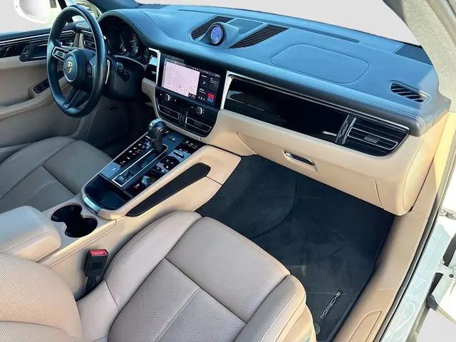 2024 Porsche Macan Macan