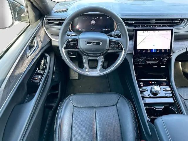 2025 Jeep Grand Cherokee Overland 4x4
