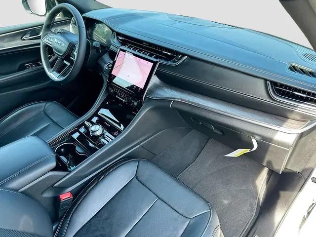 2025 Jeep Grand Cherokee Overland 4x4