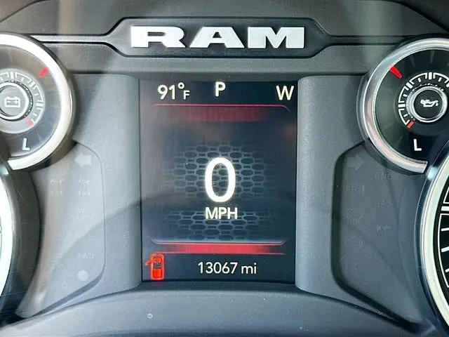2025 Ram 1500 Big Horn Crew Cab 4x4 5'7" Box