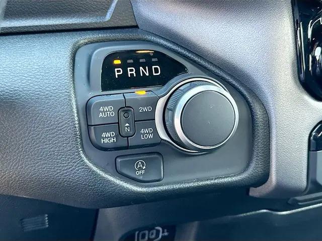 2025 Ram 1500 Big Horn Crew Cab 4x4 5'7" Box