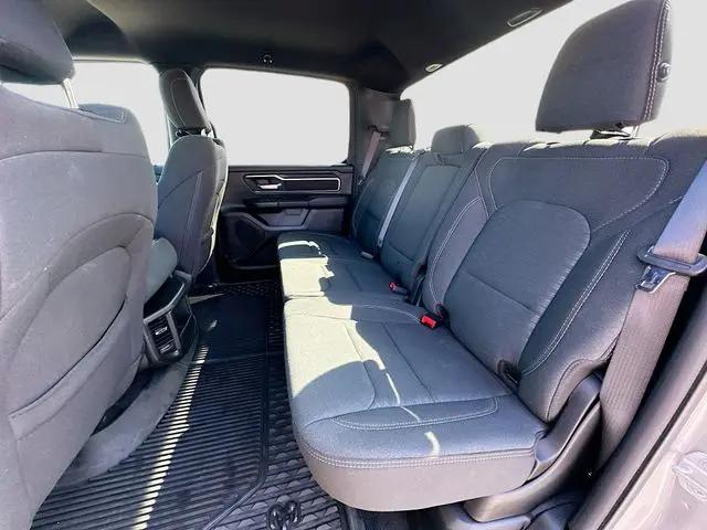 2025 Ram 1500 Big Horn Crew Cab 4x4 5'7" Box