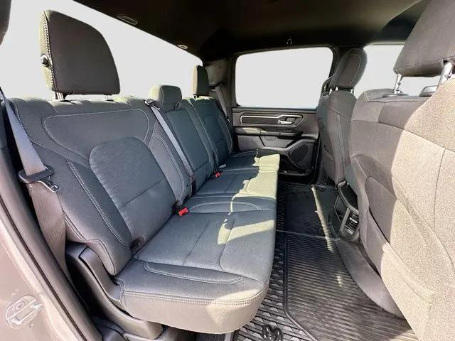2025 Ram 1500 Big Horn Crew Cab 4x4 5'7" Box