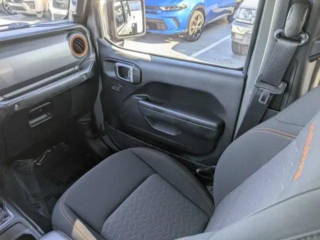 2023 Jeep Gladiator Sport