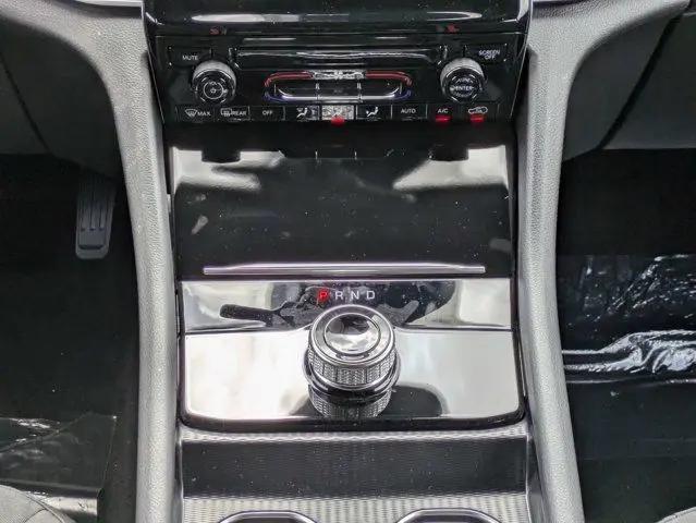 2026 Jeep Grand Cherokee L Laredo 4x2