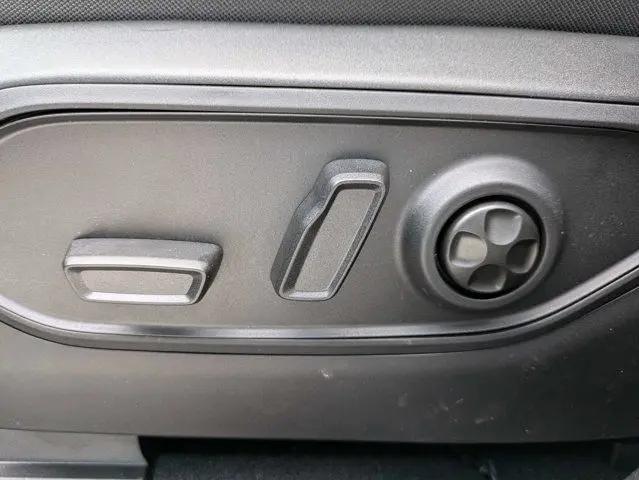 2026 Jeep Grand Cherokee L Laredo 4x2