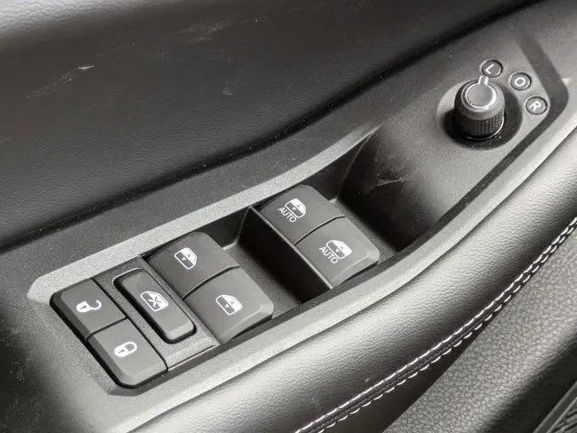 2026 Jeep Grand Cherokee L Laredo 4x2