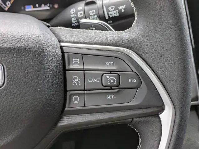 2026 Jeep Grand Cherokee L Laredo 4x2