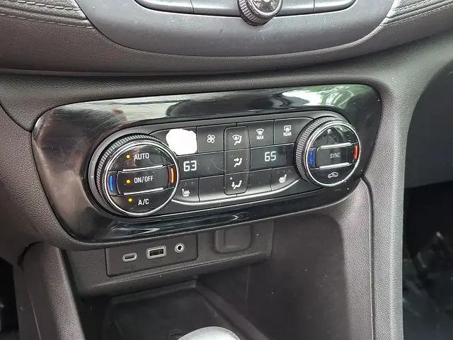 2022 Buick Encore GX AWD Essence