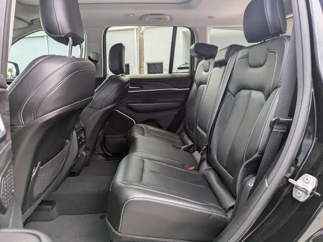2022 Jeep Grand Cherokee Limited 4x2