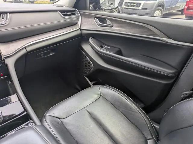 2022 Jeep Grand Cherokee Limited 4x2
