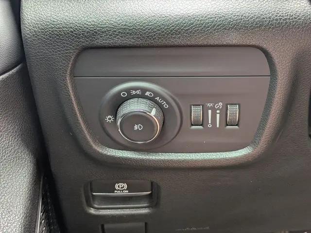 2022 Jeep Grand Cherokee Limited 4x2