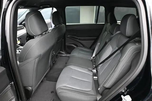 2026 Jeep Cherokee Laredo 4x4