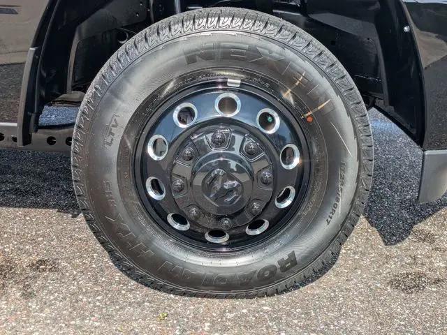 2026 Ram 3500 Big Horn Crew Cab 4x4 8' Box
