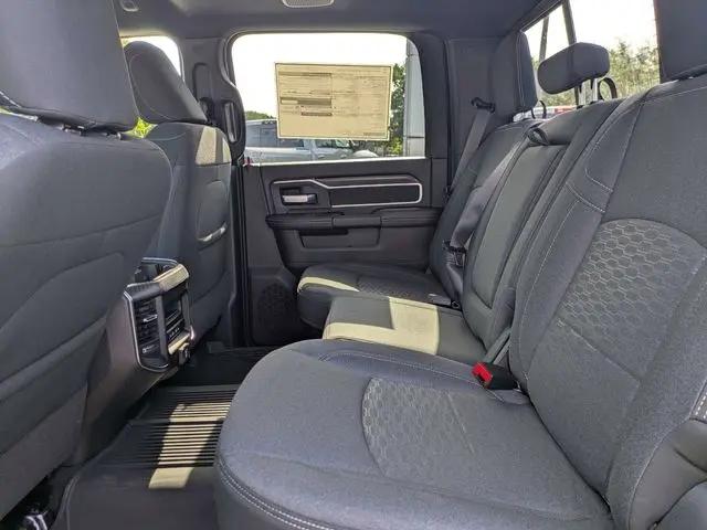 2026 Ram 3500 Big Horn Crew Cab 4x4 8' Box