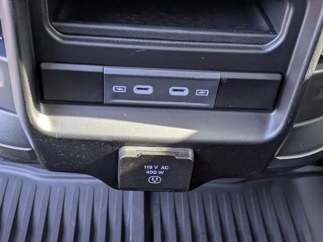 2026 Ram 3500 Big Horn Crew Cab 4x4 8' Box