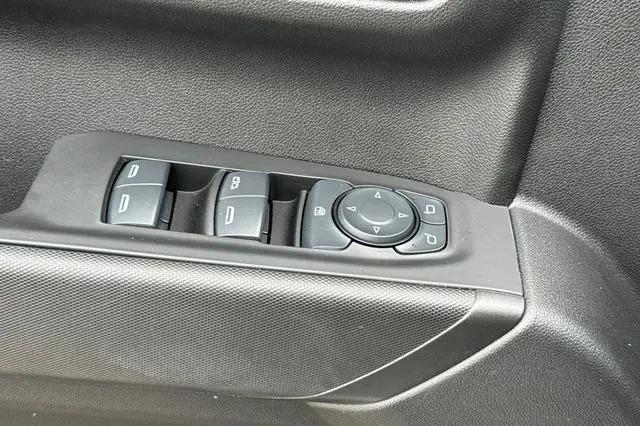 2024 GMC Sierra 1500 4WD Crew Cab Short Box Pro