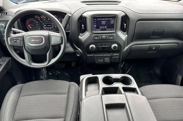 2024 GMC Sierra 1500 4WD Crew Cab Short Box Pro