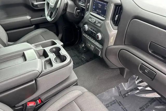2024 GMC Sierra 1500 4WD Crew Cab Short Box Pro