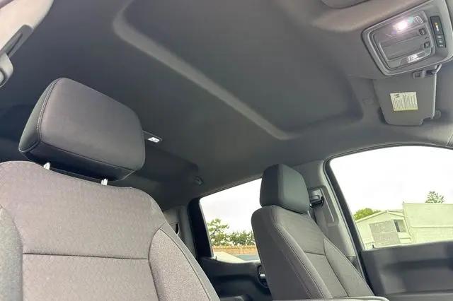 2024 GMC Sierra 1500 4WD Crew Cab Short Box Pro